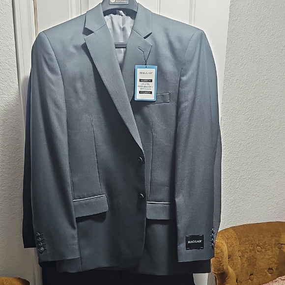NWT 42R Haggar Men's Charcoal Blazer
